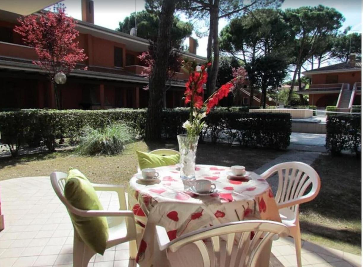 Bright Flat In A Poolside - Beahost Appartamento Bibione